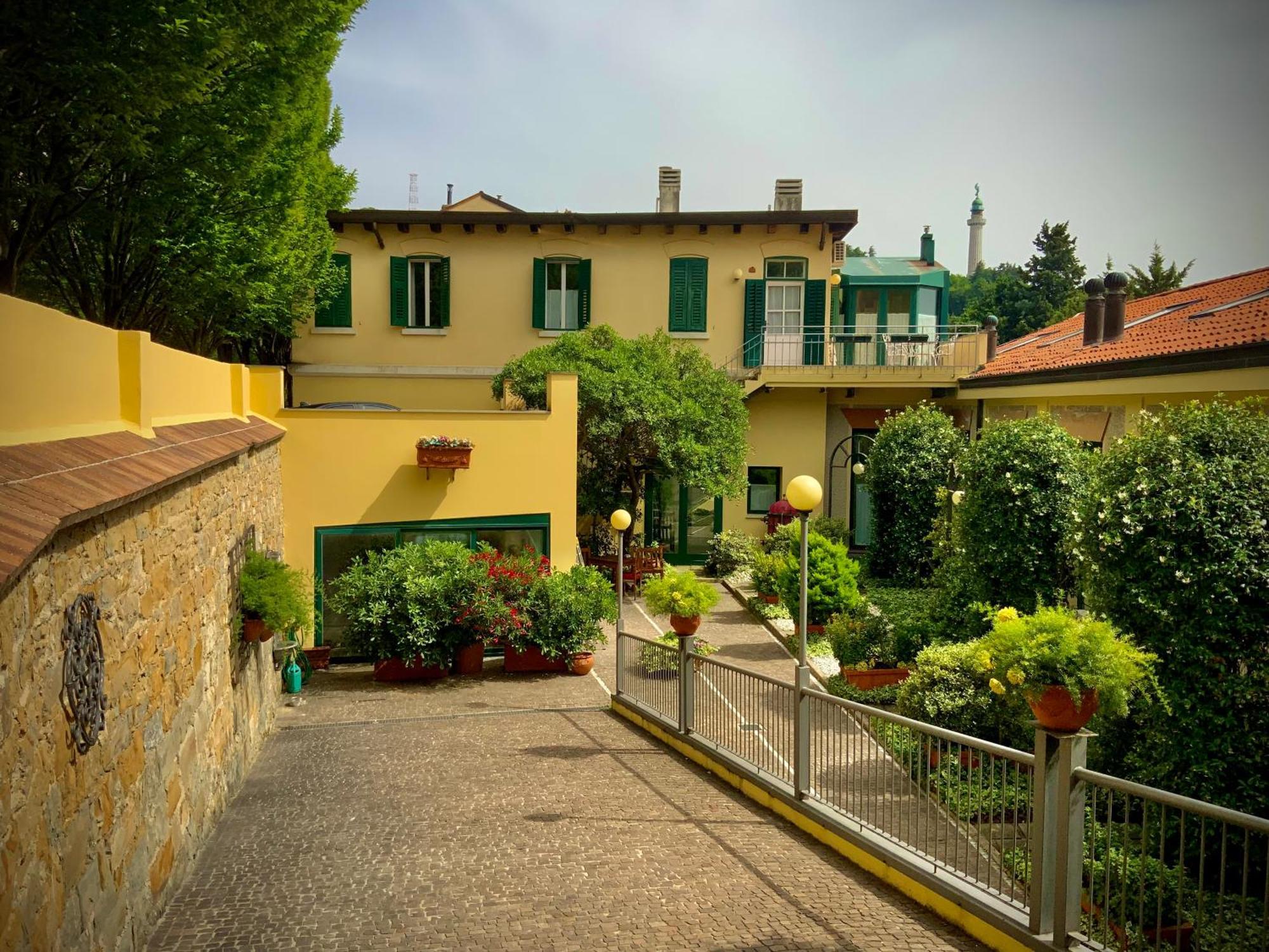 Le Residenze Dei Serravallo *